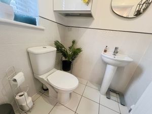 Guest wc- click for photo gallery